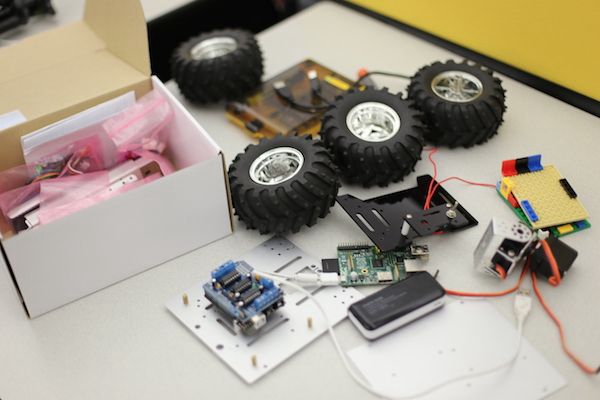 如何低成本自制機(jī)器人？